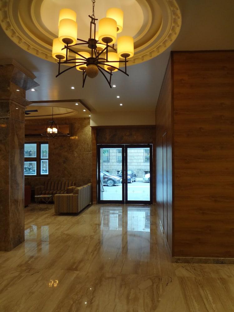 Hotel Grand - Ballard Estate, Bombay